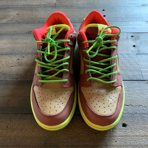 nike sb toxic avenger